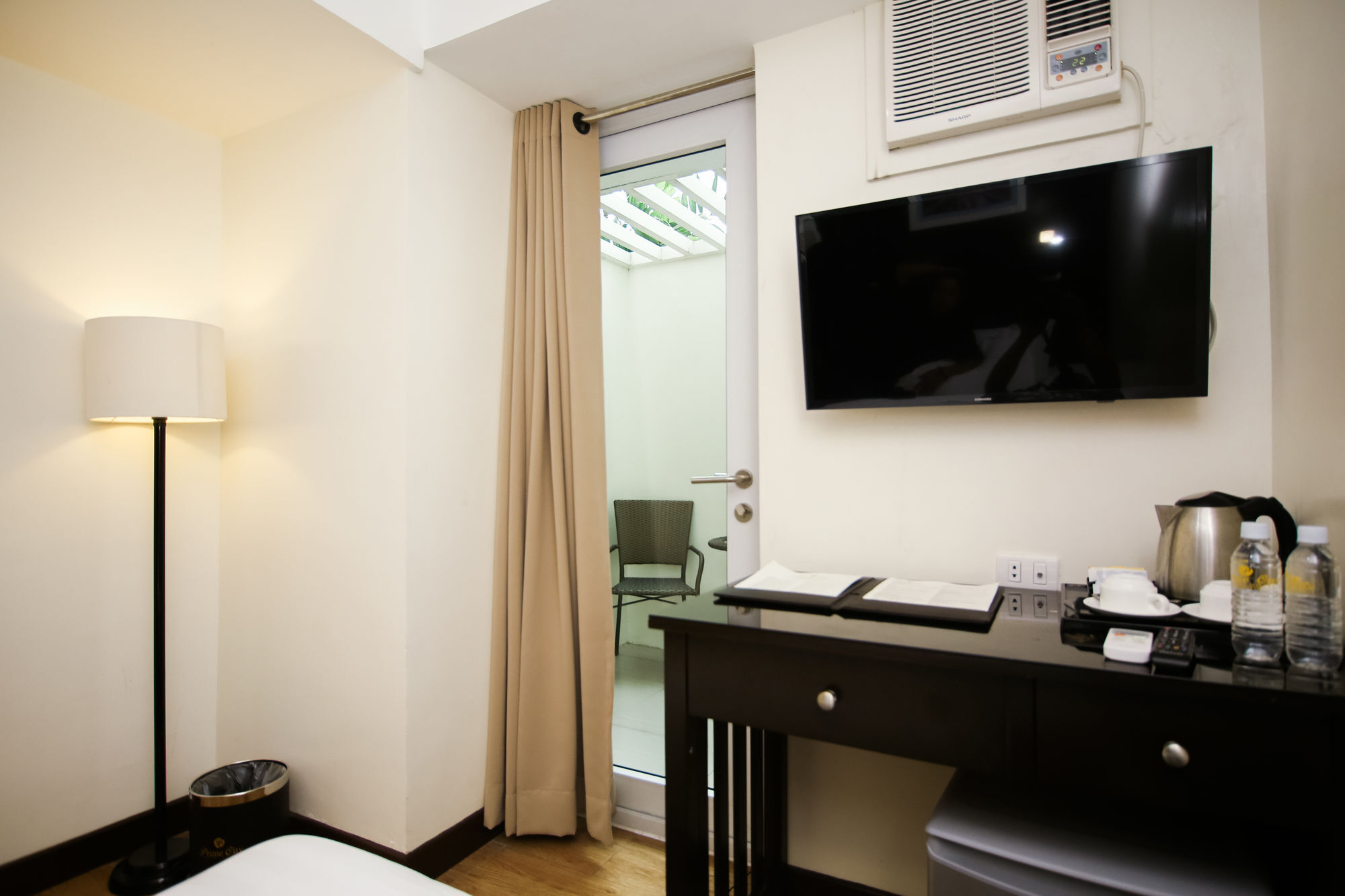 Prime City Resort Hotel Анхелес Экстерьер фото