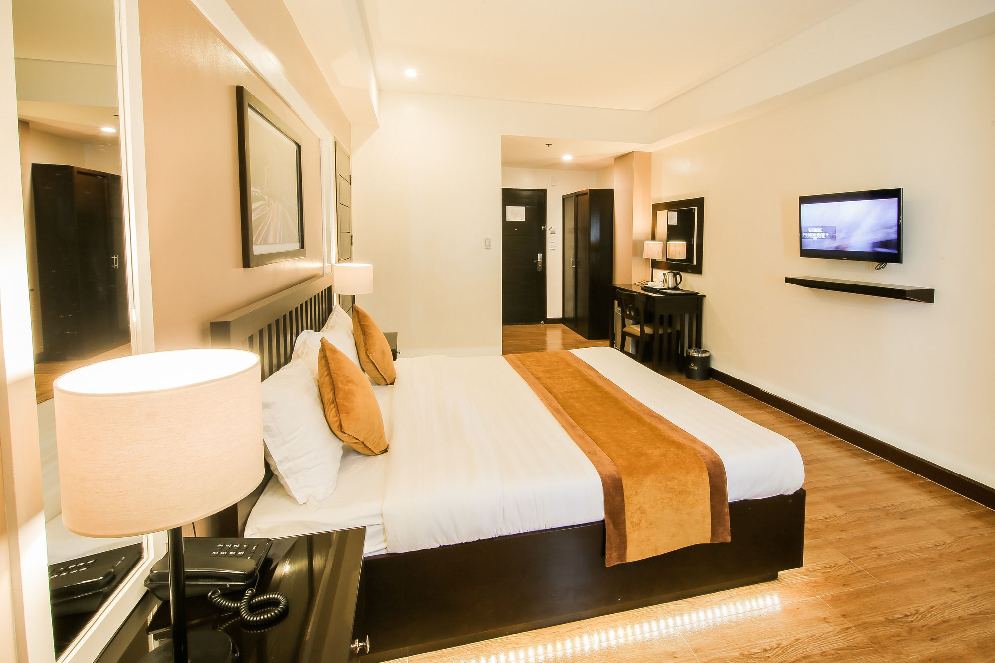 Prime City Resort Hotel Анхелес Экстерьер фото