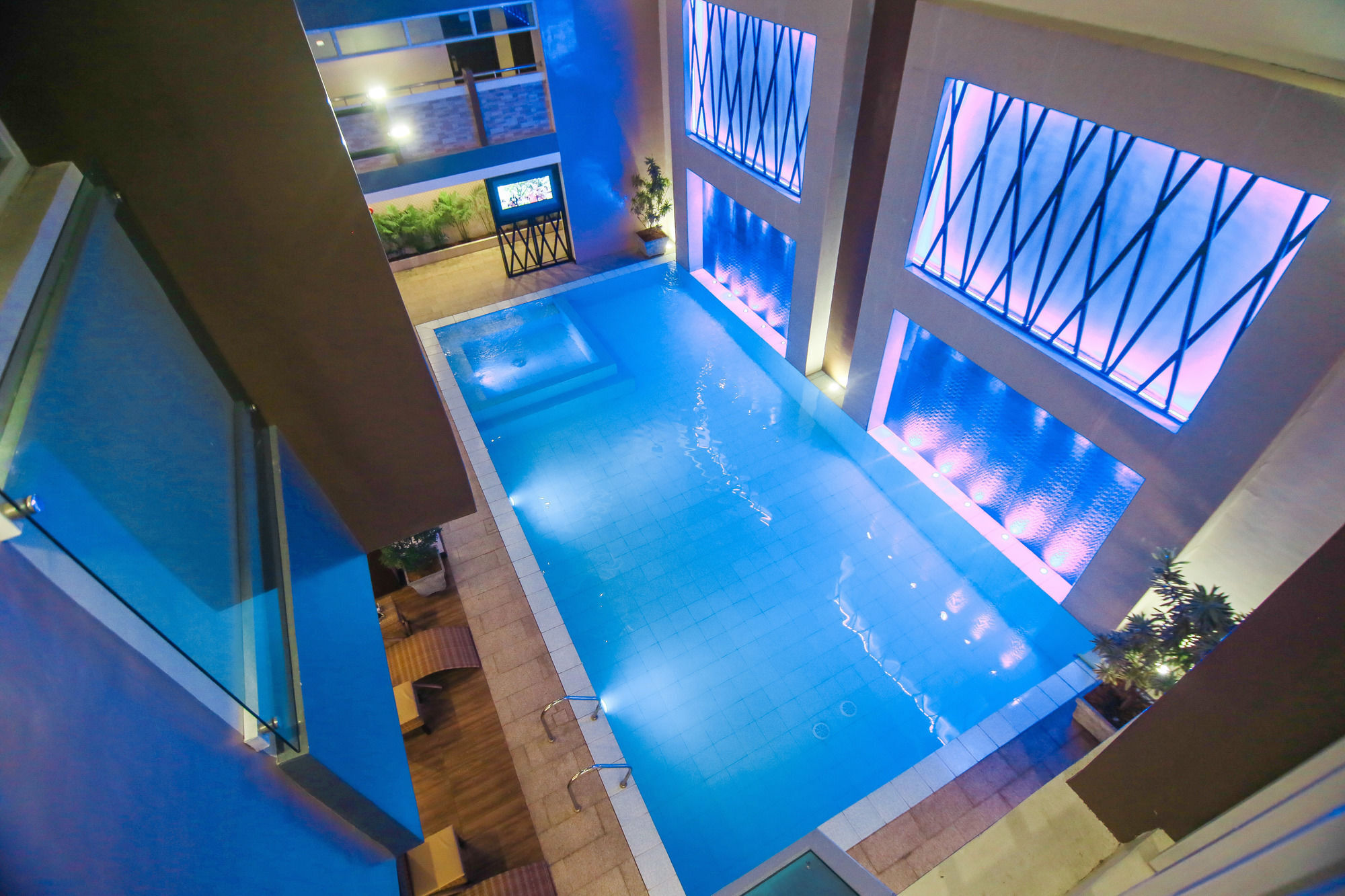 Prime City Resort Hotel Анхелес Экстерьер фото