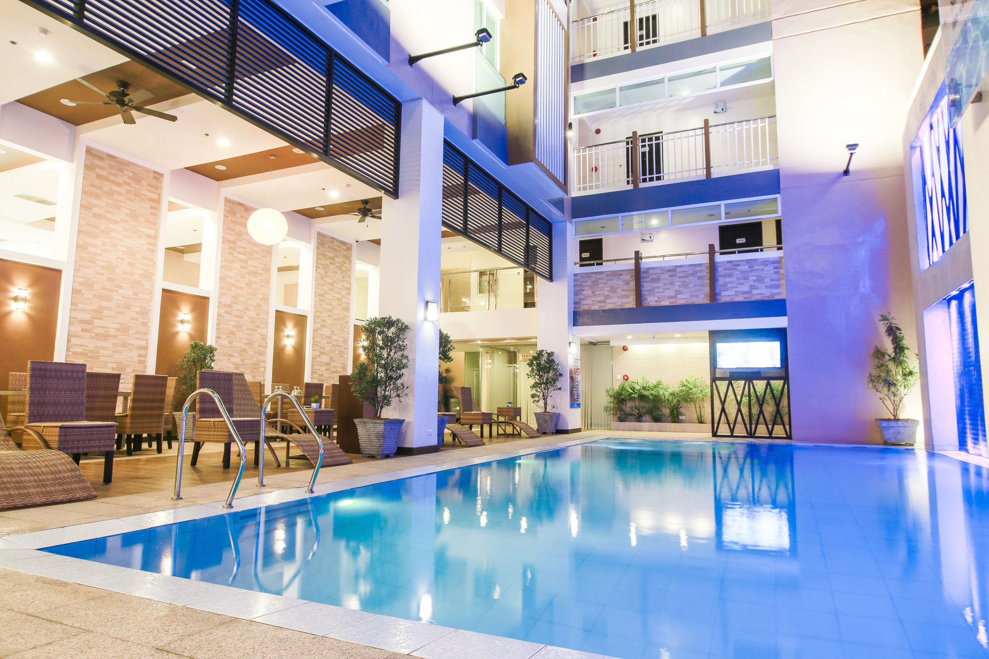 Prime City Resort Hotel Анхелес Экстерьер фото